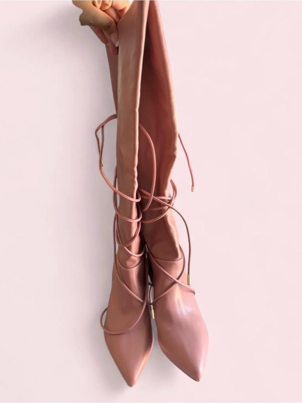 Boots chic over